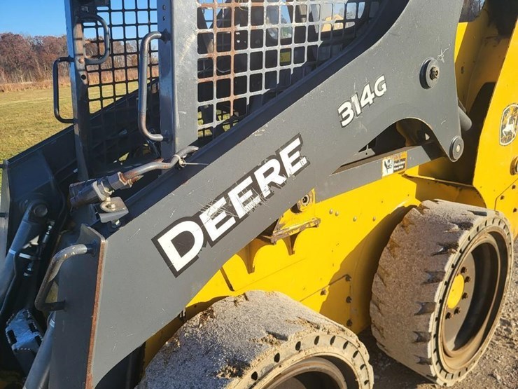 2018-deere-314g-image-14