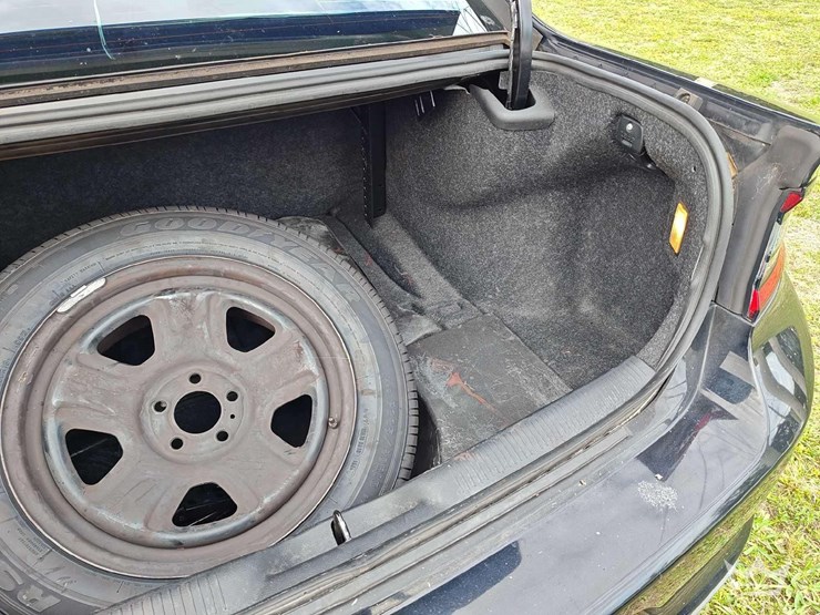 2015-dodge-charger-sedan-image-33