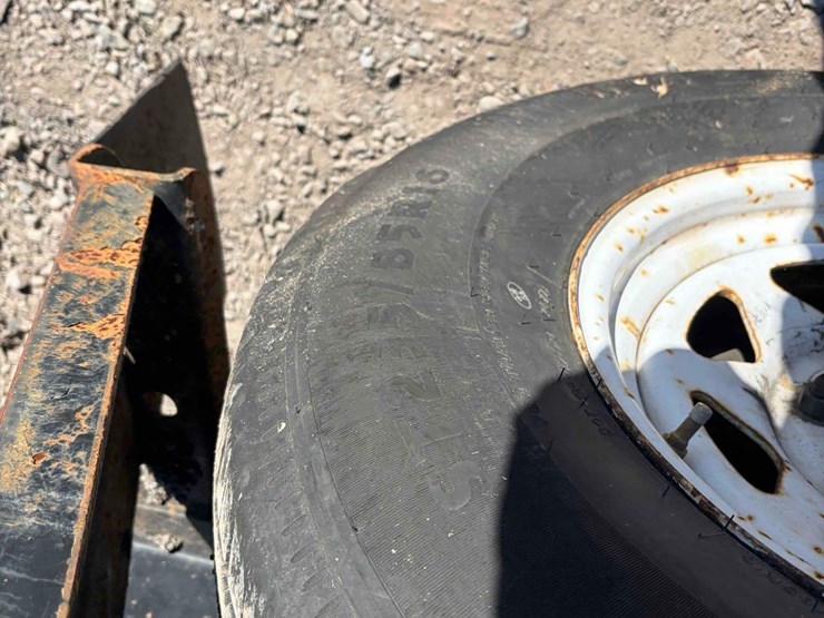 2017-towmaster-skid-steer-trailer-image-5