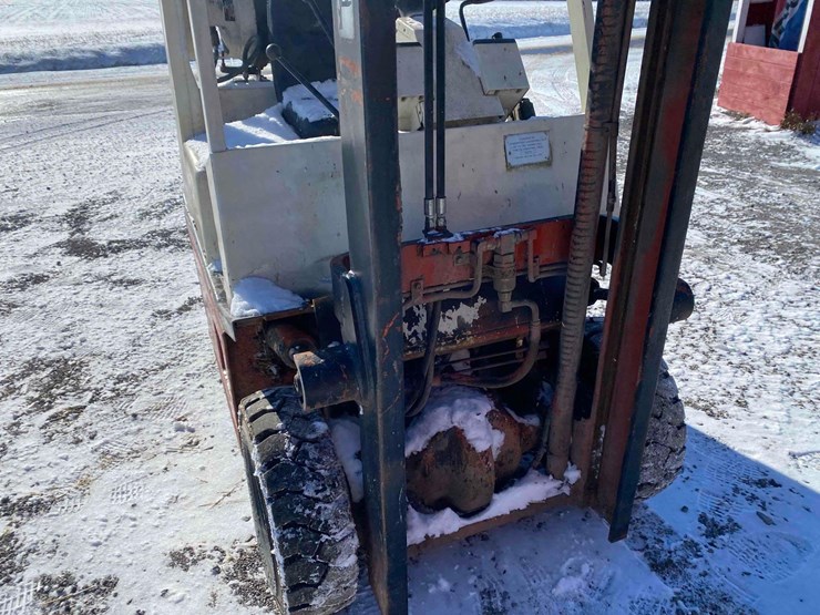 nissan-40-lp-forklift-image-8