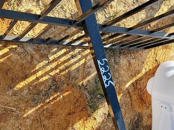 4'-metal-gate-w/-post-image-2