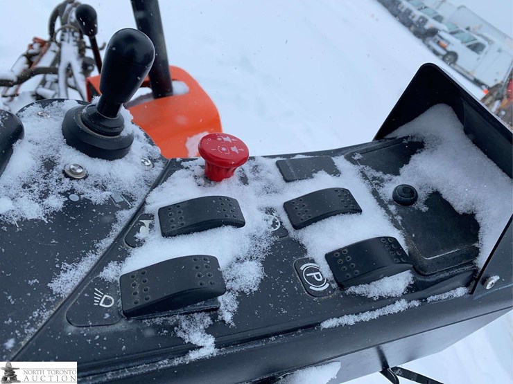 2014-jacobs-lf550-mower-2014-jacobsen-lf550-image-16