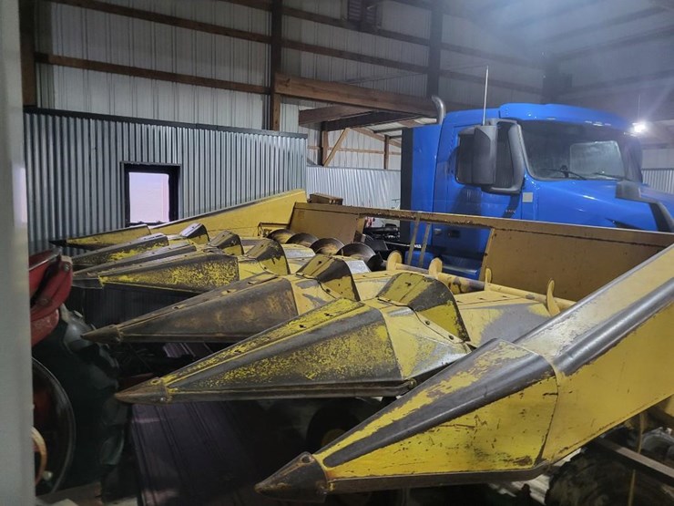 new-holland-974-image-3