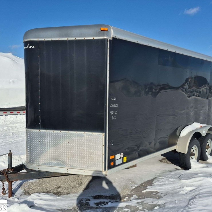 2012 Streamline trailers inc. Enclosed trailer T/A Enclosed Trailer