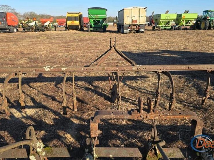 6-row-field-cultivator-image-2