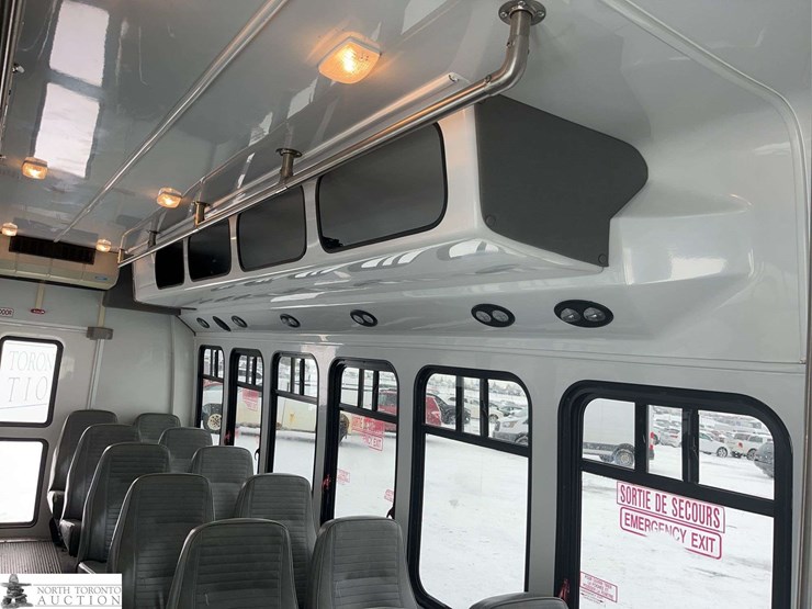 2009-ford-e-series-s/a-24-passenger-bus-image-32