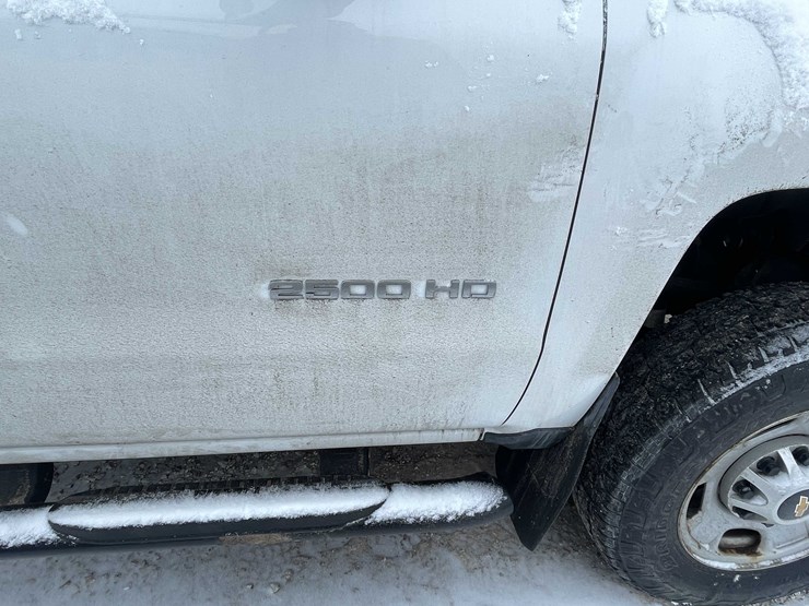 2017-chevrolet-2500-image-68