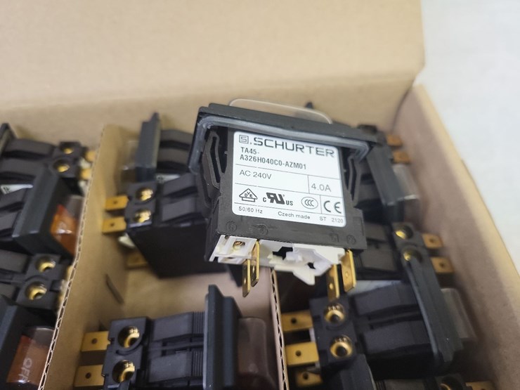 (15)-schurter-4-amp-240-volt-single-phase-breakers---tag-#1206-image-4