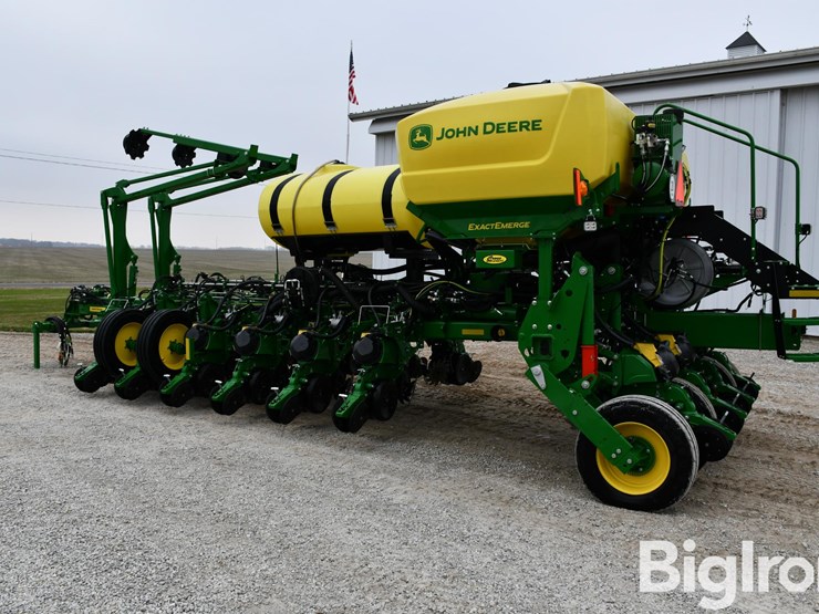 2023-john-deere-1775nt-image-7