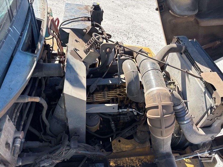 2006-deere-250d-image-16