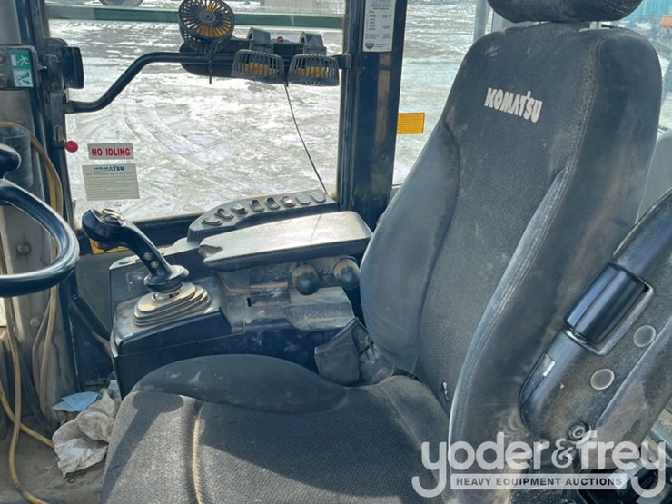 2017-komatsu-wa470-8-image-28