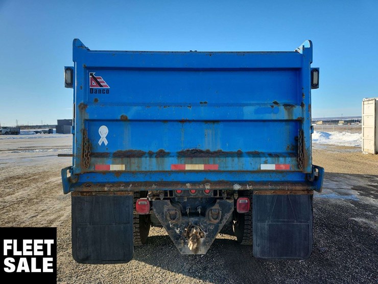 2009-international-durastar-4400-image-7