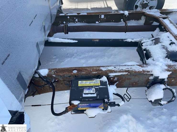 2018-chevrolet-express-dual-rear-wheel-cab-&-chassis-image-25