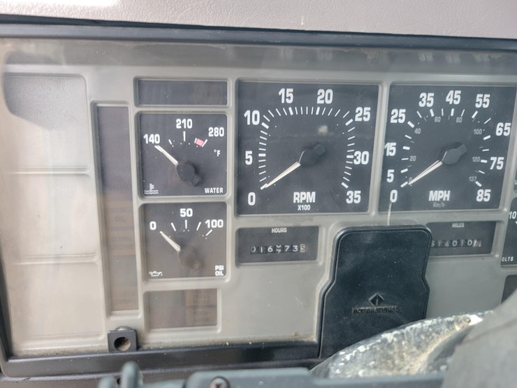 2000-case-ih-4700-image-31