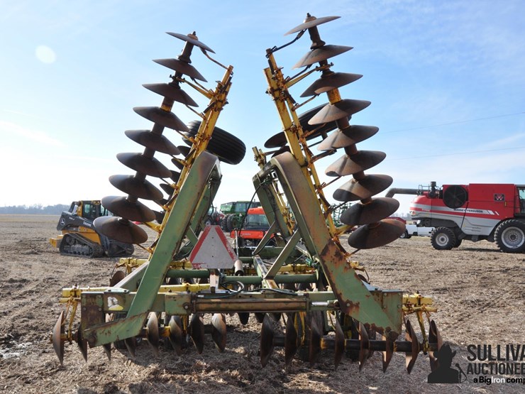 john-deere-230-image-6