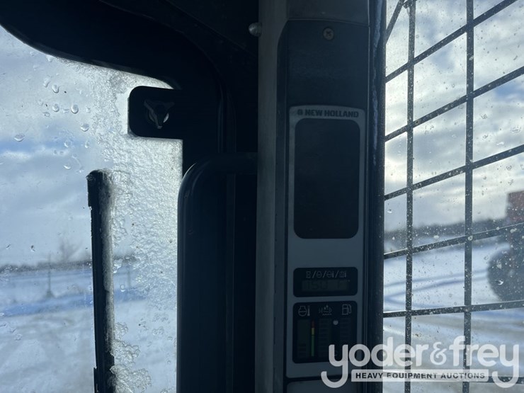 2017-new-holland-l234-image-31