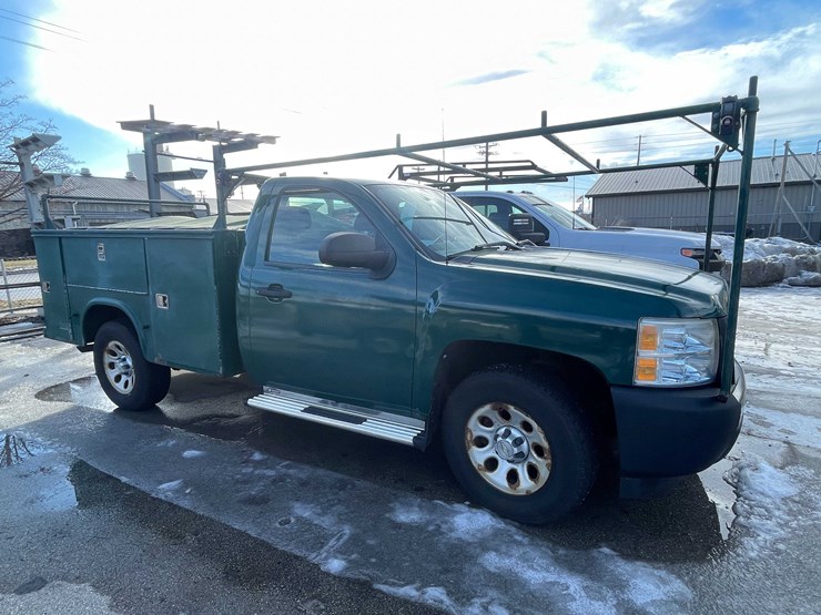 2011-chevrolet-1500-image-4