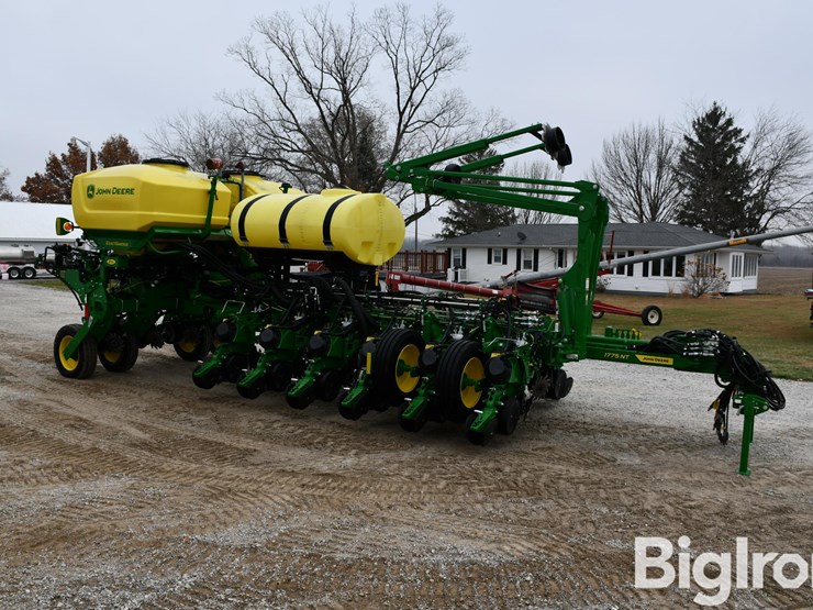 2023-john-deere-1775nt-image-3