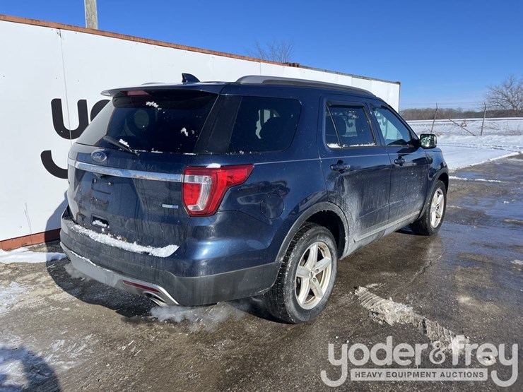 2016-ford-explorer-xlt-image-7