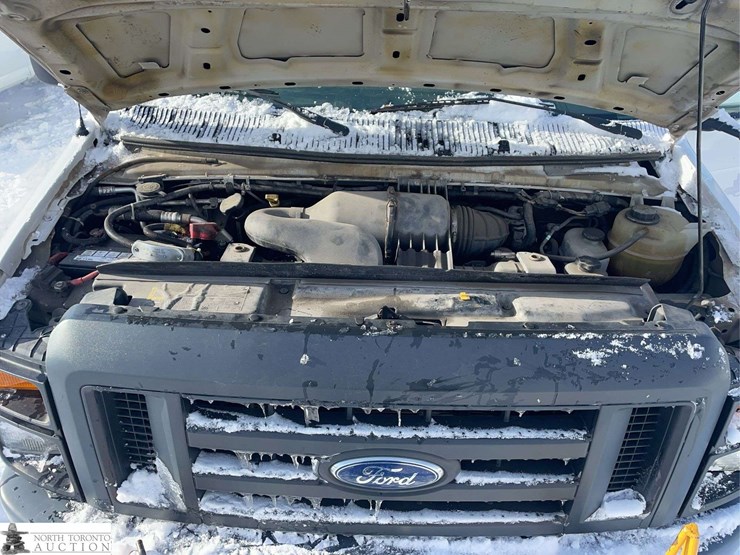 2014-ford-e-series-s/a-cube-van-image-9