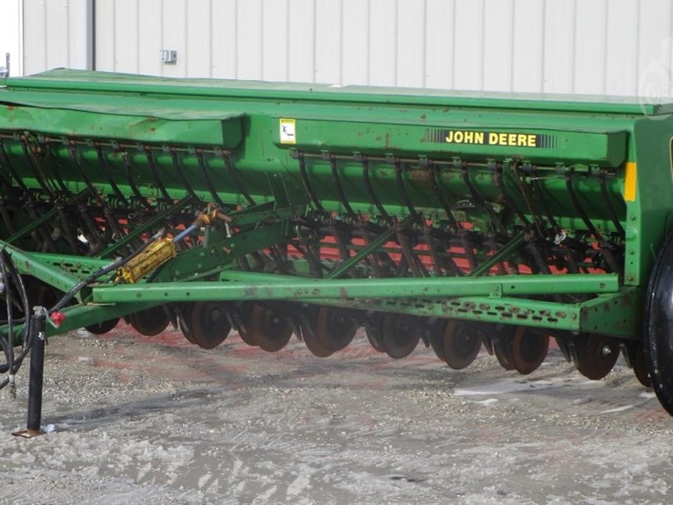 john-deere-450-image-1