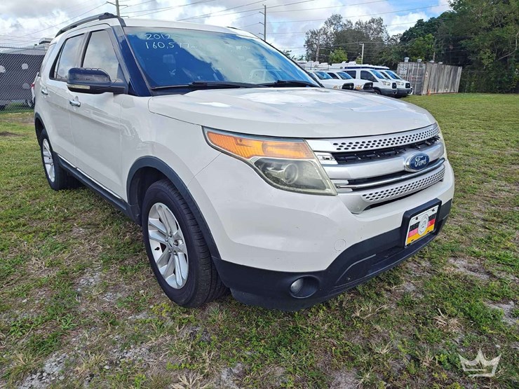 2012-ford-explorer-image-2