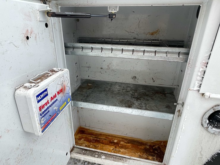 2017-chevrolet-2500-image-57