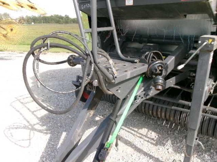 2014-claas-variant-360-image-2