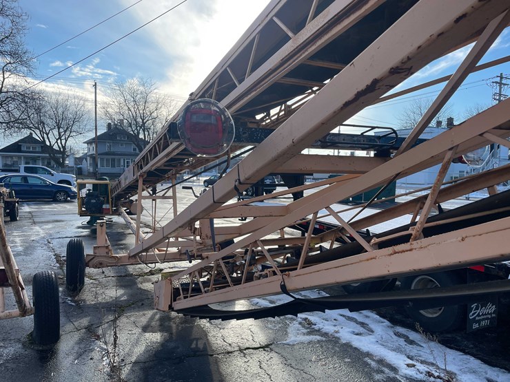 #2251-•-portable-conveyer-lift-image-6