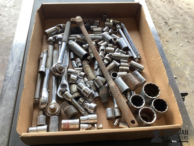 assorted-rachets-&-sockets-image-3