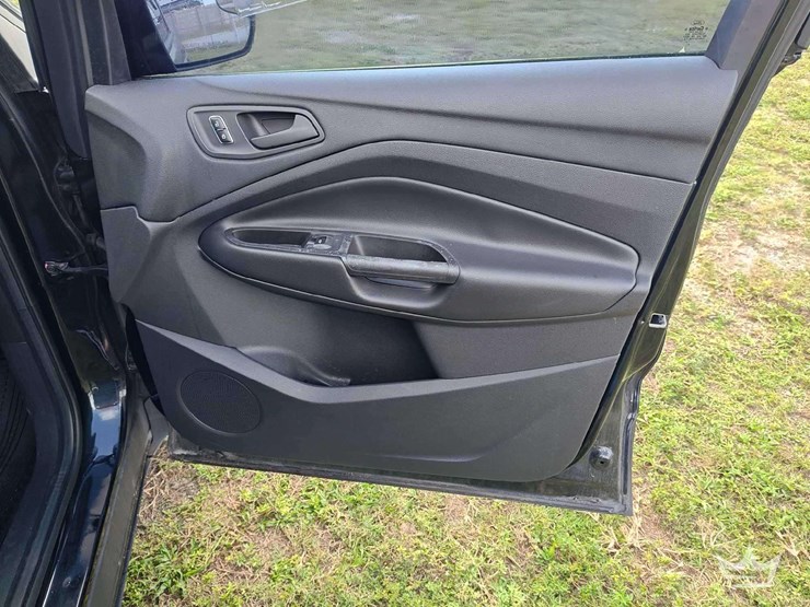 2014-ford-escape-image-7