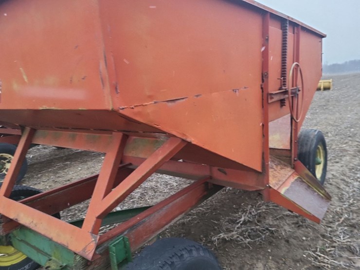 hopper-wagon-w/running-gear-image-18