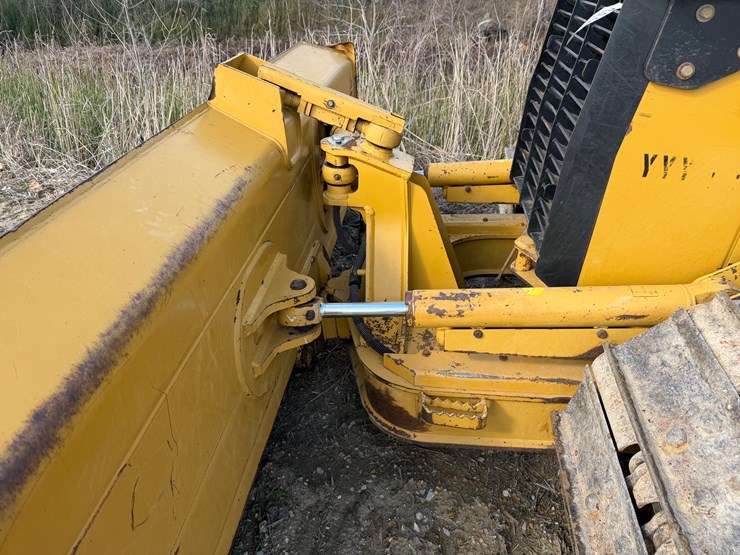 caterpillar-d5k-image-12