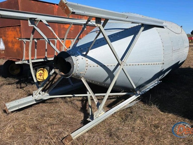 grain-bin-w/-feeder:-auger,-8-ton-image-1