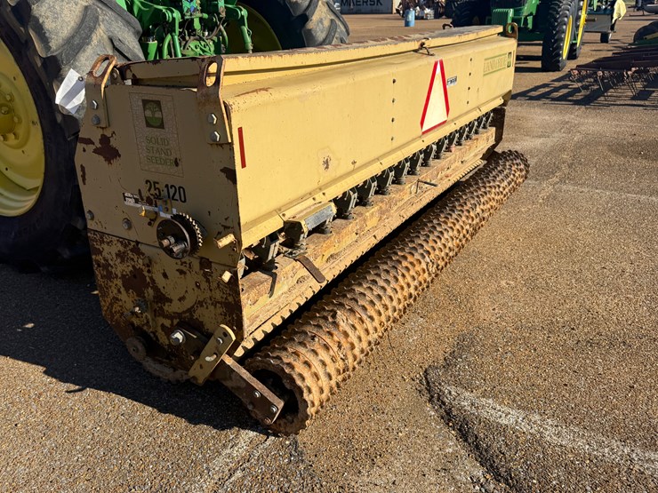 #7829-•-land-price/great-plains-seeder-image-3