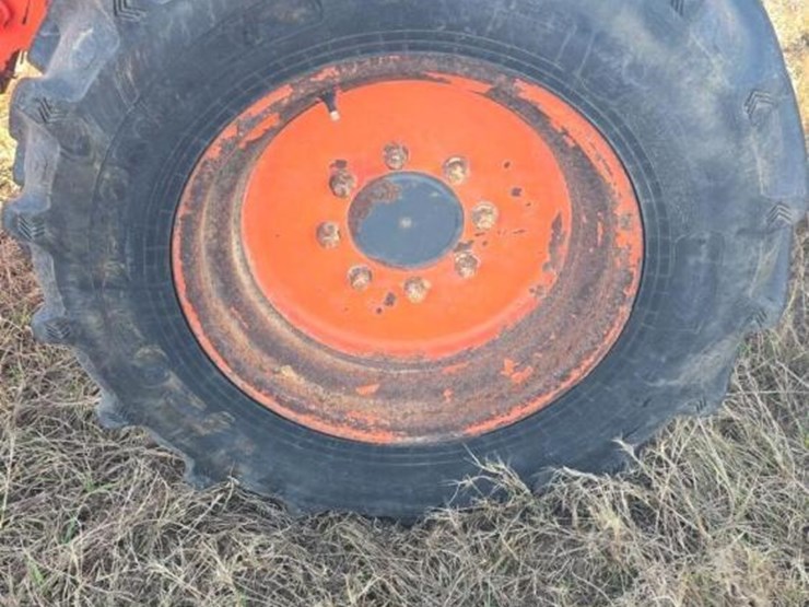 2015-kubota-la1154-image-29