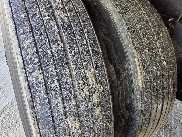 2011-wilson-hopper-bottom-image-30