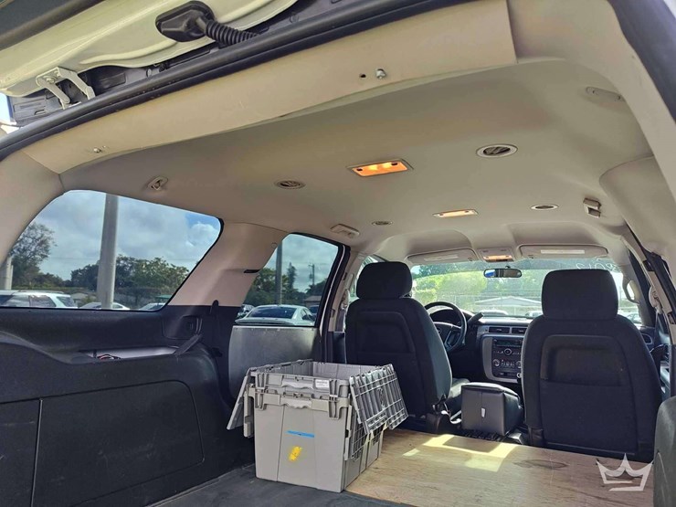 2012-chevrolet-tahoe-image-10