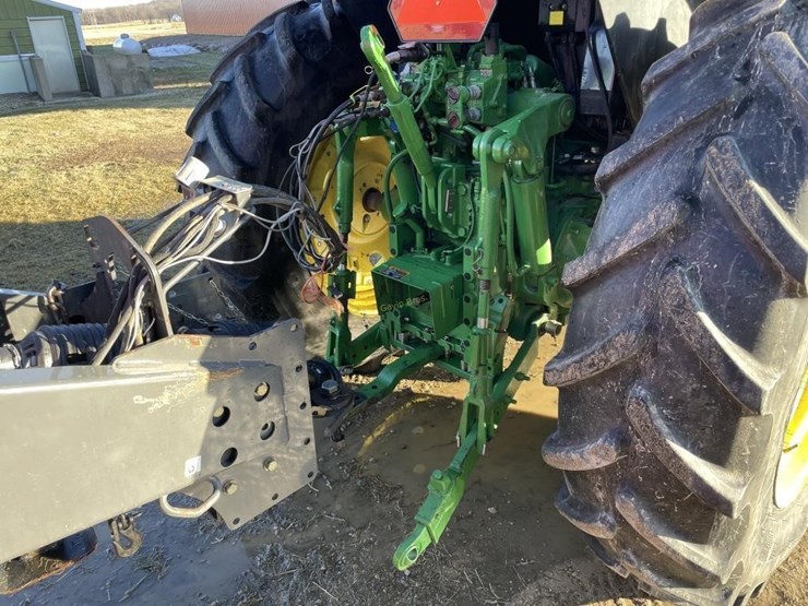 2015-john-deere-6150m-image-6