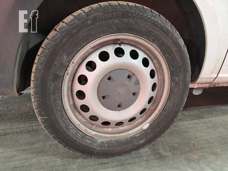 2017-mercedes-benz-metris-image-22