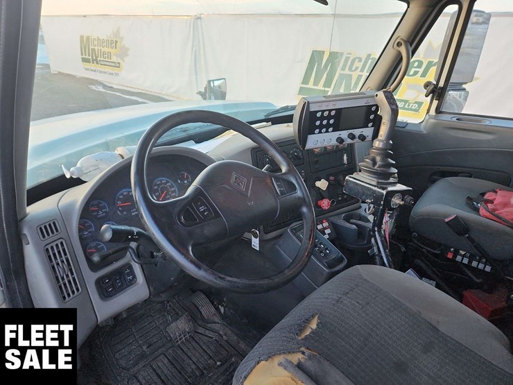 2009-international-workstar-7600-image-18