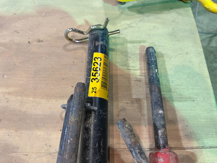 #35623-•-lot-of-(5)-hitch-pins-image-3