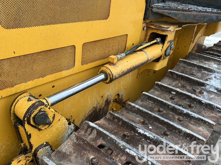 2015-deere-450j-image-17