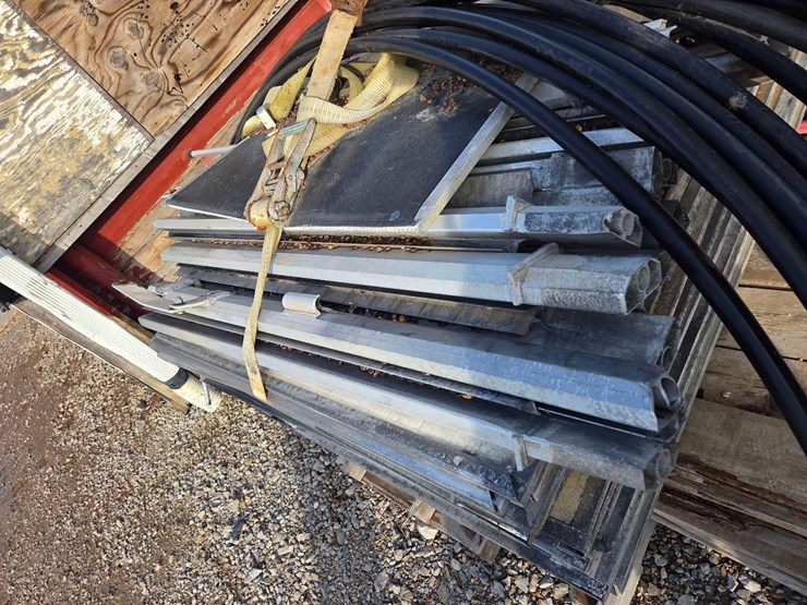 48'-flatbed-trailer-sides-&-tarp-bows-image-2