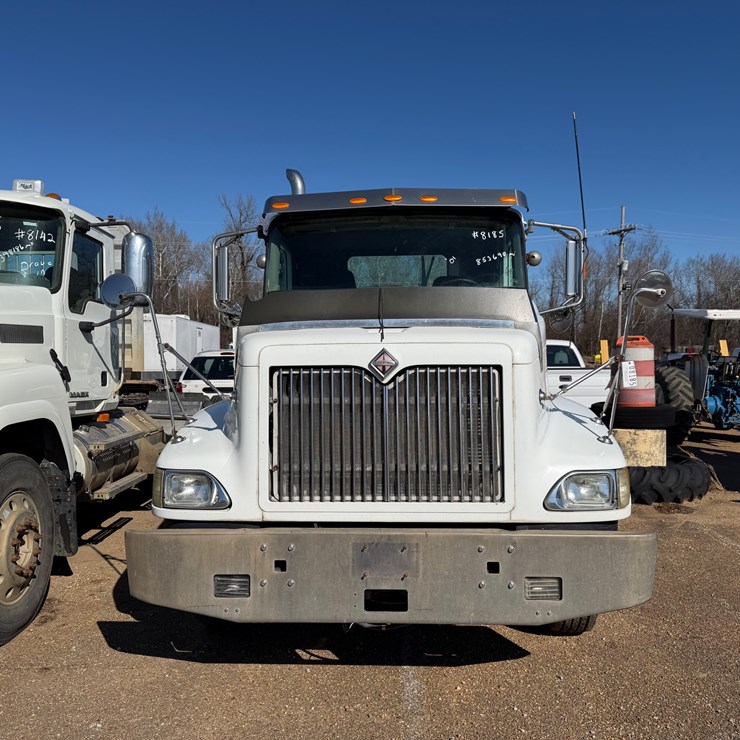 2001 INTERNATIONAL 9400