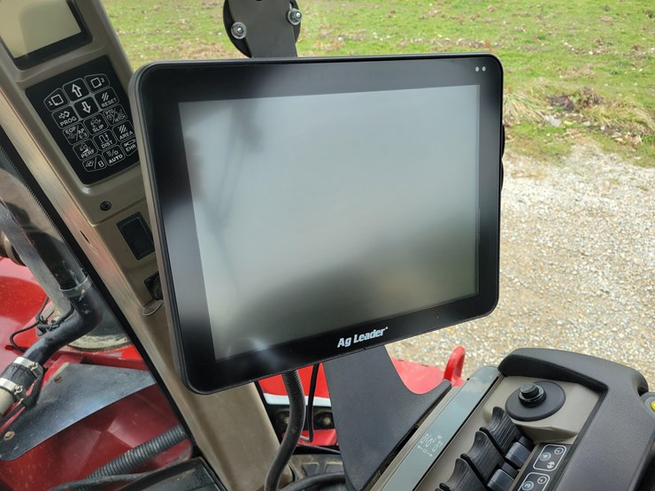 2014-case-ih-400-image-25