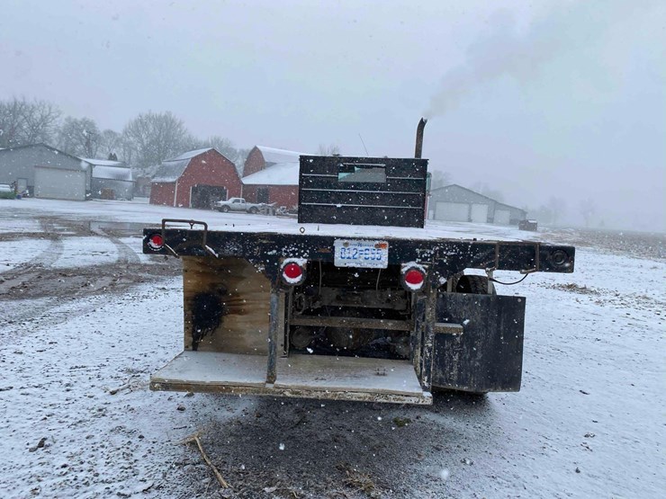 1983-ford-9000-image-5