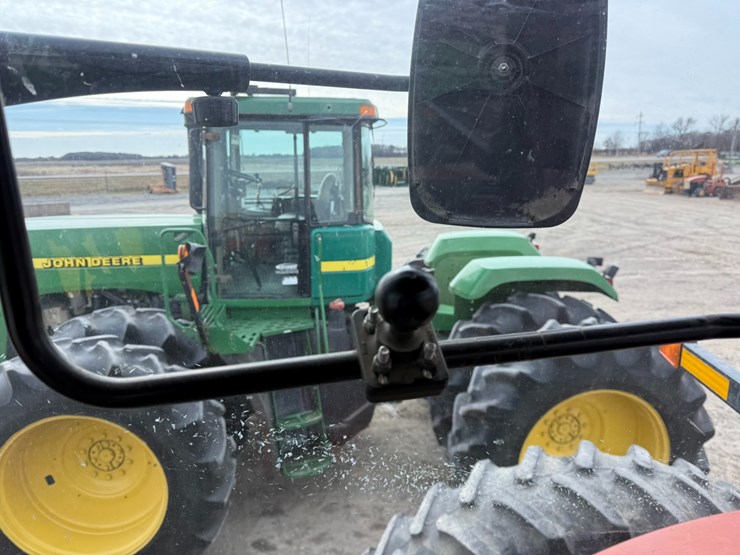 2015-case-ih-340-image-54