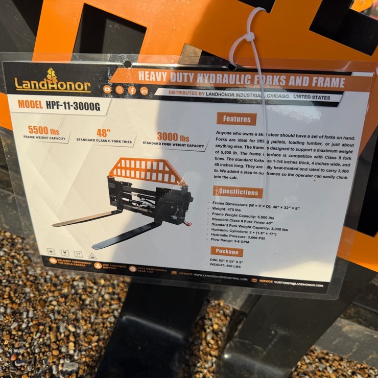 #7867 • Skid Steer Hydraulic Pallet Forks