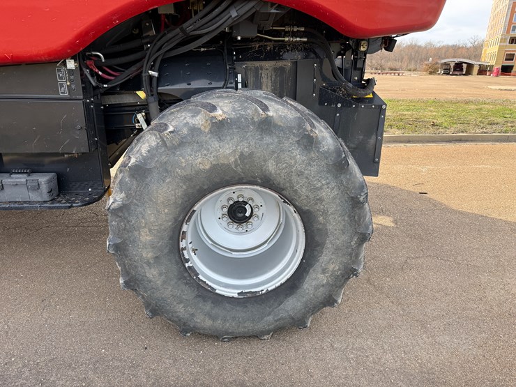 2015-case-ih-7240-image-16